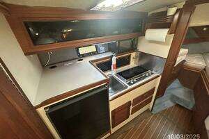 1985 Pursuit 3100 Open thumbnail 37