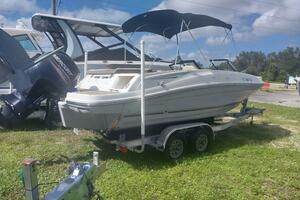 20ft Bayliner Yacht For Sale