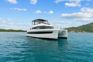 MONA LISA Worth Avenue Yachts