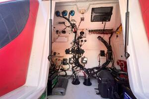 CAT 5 36ft Avanti Yacht For Sale
