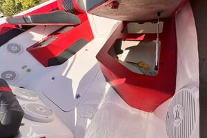CAT 5 36ft Avanti Yacht For Sale