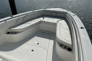 32ft Boston Whaler Yacht For Sale