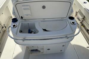 32ft Boston Whaler Yacht For Sale