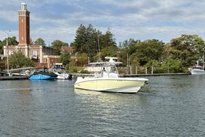 32ft Boston Whaler Yacht For Sale