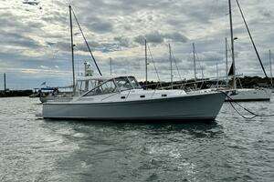MAESTRO 2006 Lyman-Morse Monhegan 38 - Twin Jet Yacht For Sale in Stonington CT