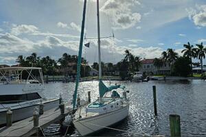 Cloudburst 37ft Tartan Yacht For Sale