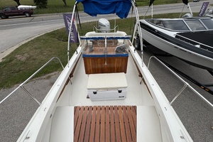 21ft Boston Whaler Yacht For Sale