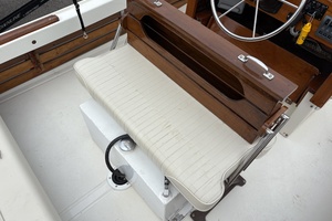21ft Boston Whaler Yacht For Sale