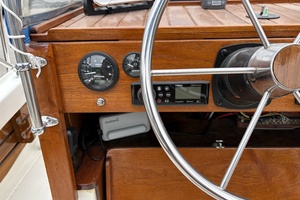 21ft Boston Whaler Yacht For Sale