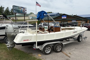 21ft Boston Whaler Yacht For Sale