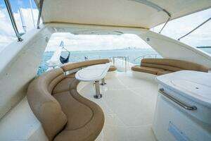 2004 Azimut 80 Carat thumbnail 10