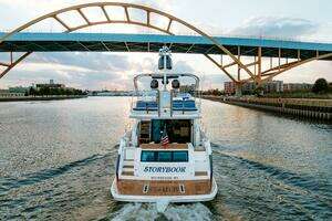 2011 Fairline 65 Squadron thumbnail 17