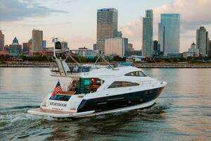 2011 Fairline 65 Squadron thumbnail 18