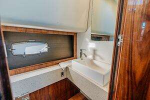 2011 Fairline 65 Squadron thumbnail 45