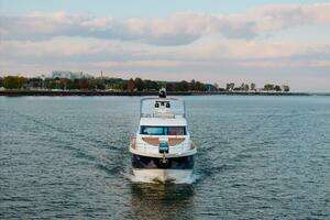 2011 Fairline 65 Squadron thumbnail 6