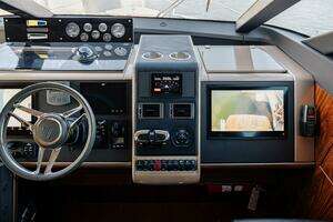 2011 Fairline 65 Squadron thumbnail 28