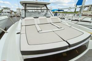 Velocity 35ft Jeanneau Yacht For Sale