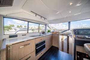 2022 Azimut 50 FLY thumbnail 27