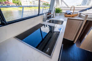 2022 Azimut 50 FLY thumbnail 36