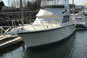 Summer Shack 48ft Hatteras Yacht For Sale
