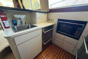 1988 Hatteras Convertible thumbnail 17