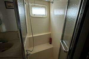 1988 Hatteras Convertible thumbnail 30