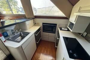 Summer Shack 48ft Hatteras Yacht For Sale
