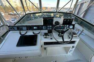 1988 Hatteras Convertible thumbnail 34