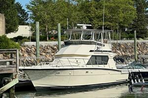 Summer Shack 48ft Hatteras Yacht For Sale