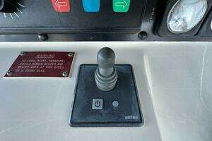 1988 Hatteras Convertible thumbnail 37