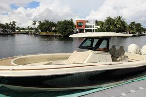 Lilaia 34ft Chris Craft Yacht For Sale