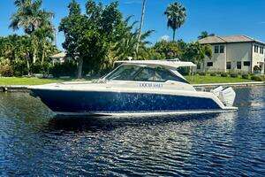 2024 Tiara Sport 34 LX thumbnail 1