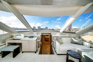 2022 Ocean Alexander 32L thumbnail 35