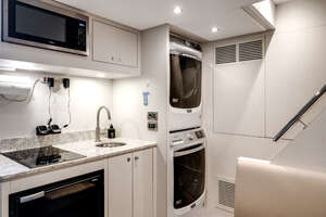 2022 Ocean Alexander 32L thumbnail 82