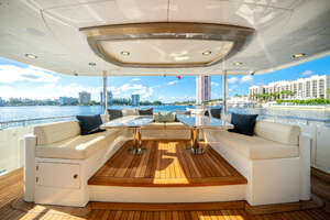 2022 Ocean Alexander 32L thumbnail 9