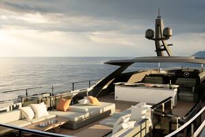 AMER F126 Worth Avenue Yachts