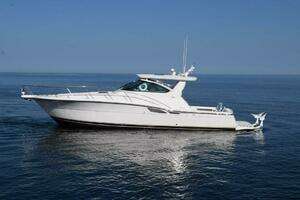 DIVERSVACATION 2006 Tiara Yachts 4200 Open Yacht For Sale in Montague MI