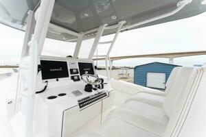 2019 Invincible 39 Open