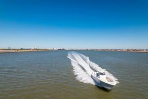 2019 Invincible 39 Open
