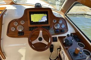 LIR 38ft Hinckley Yacht For Sale