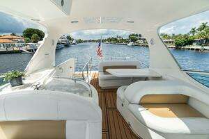 2001 Sea Ray 540 Cockpit Motor Yacht thumbnail 14