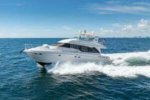 2001 Sea Ray 540 Cockpit Motor Yacht thumbnail 2