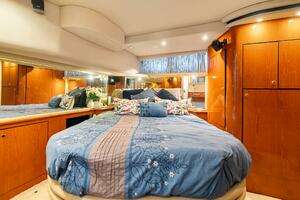 2001 Sea Ray 540 Cockpit Motor Yacht thumbnail 34