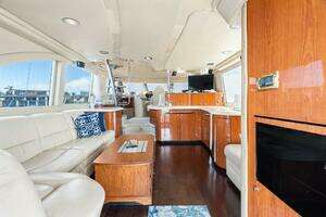 2001 Sea Ray 540 Cockpit Motor Yacht thumbnail 18