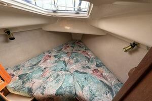 Gingerly 33ft Hunter Yacht For Sale