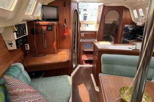 Gingerly 33ft Hunter Yacht For Sale