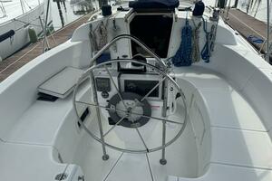 Gingerly 33ft Hunter Yacht For Sale
