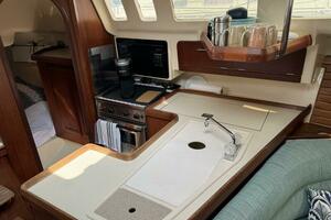 Gingerly 33ft Hunter Yacht For Sale
