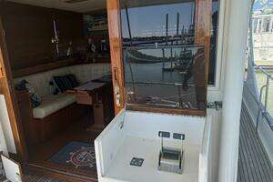1997 Grand Banks 46 Europa thumbnail 25