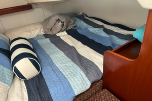 LIL NONIE III 33ft Beneteau Yacht For Sale